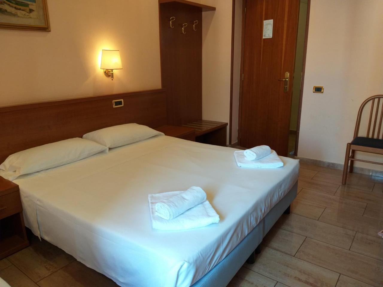 רומא Alex City Inn III מראה חיצוני תמונה
