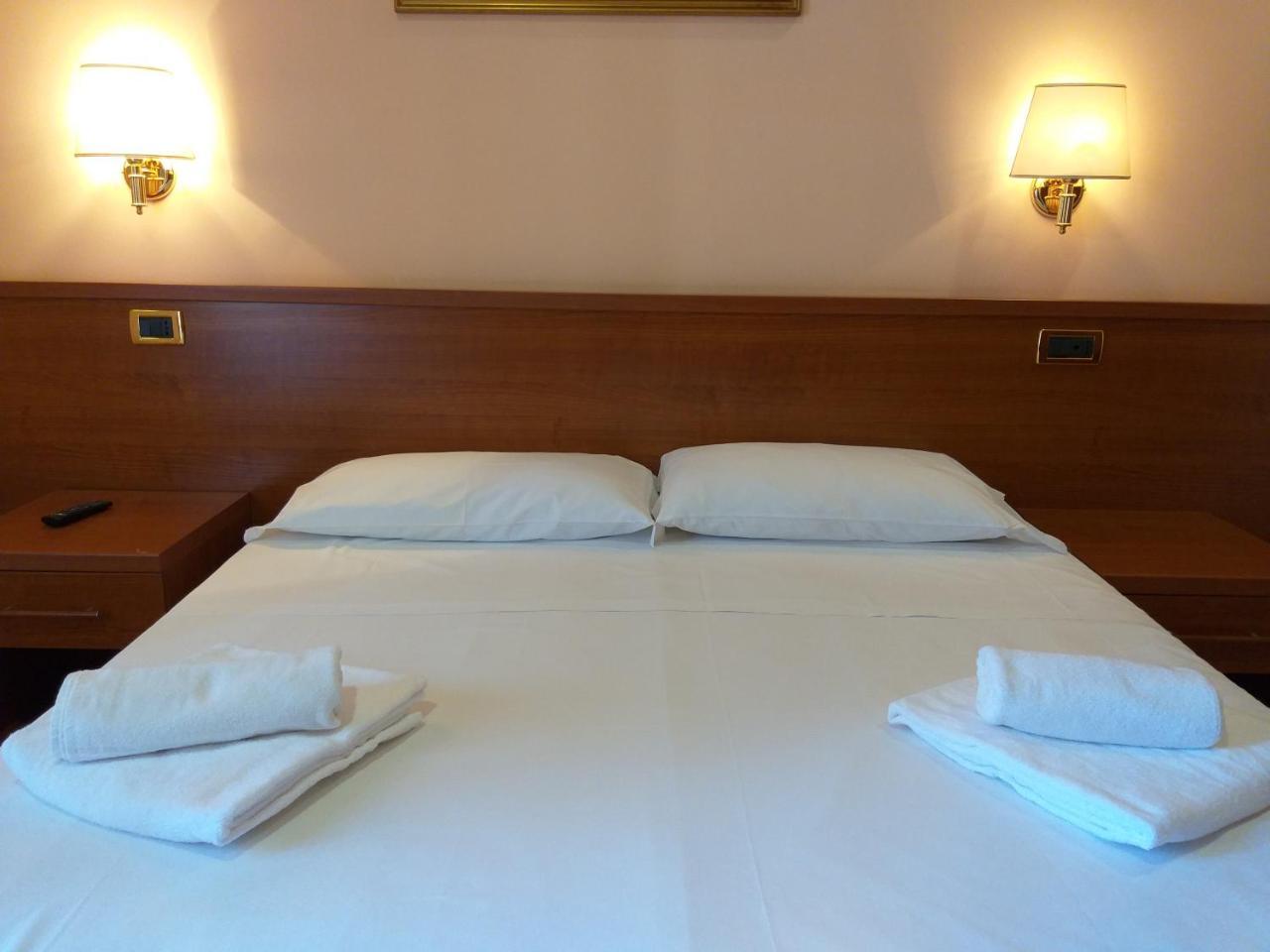 רומא Alex City Inn III מראה חיצוני תמונה