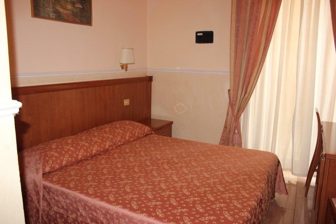 רומא Alex City Inn III מראה חיצוני תמונה
